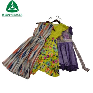 Venta caliente adultos, <span class=keywords><strong>grupo</strong></span> de edad y todos los tamaños se señoras vestido de seda en pacas - Product Image 3