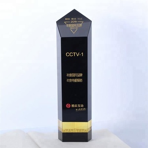 Tasse <span class=keywords><strong>de</strong></span> Plaque <span class=keywords><strong>de</strong></span> trophée largement utilisée, boîte-cadeau en cristal <span class=keywords><strong>de</strong></span> qualité supérieure 50 médailles <span class=keywords><strong>de</strong></span> Logo personnalisées et médailles <span class=keywords><strong>de</strong></span> trophée claires personnalisées - Product Image 1