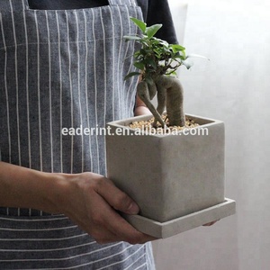 Vaso da fiori in <span class=keywords><strong>cemento</strong></span> <span class=keywords><strong>di</strong></span> forma quadrata in stile semplice con piattino per la decorazione del giardino <span class=keywords><strong>di</strong></span> casa utilizzato con fiori/piante verdi vaso da 10cm/12cm moderno - Product Image 5