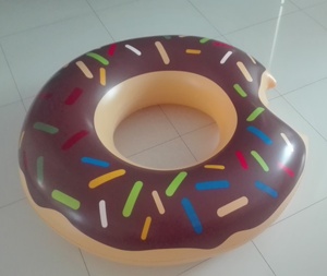 Diversión de verano sin fin Flotadores de piscina Inflable Pretzel Donut Flotante Tumbona de agua acuática - Product Image 3