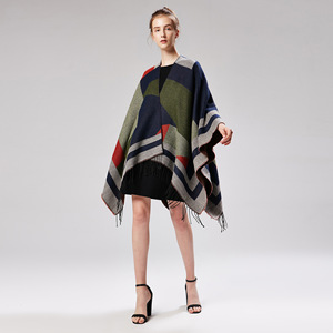 <span class=keywords><strong>Italien</strong></span> <span class=keywords><strong>cachemire</strong></span> écharpe numérique imprimé femmes pashmina écharpe <span class=keywords><strong>poncho</strong></span> cape d'hiver couverture <span class=keywords><strong>poncho</strong></span> - Product Image 6