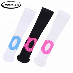 Chaussettes de sport personnalisées avec logo, blanc, antidérapant, football, hommes, femmes, compression 20-30 mmhg, vente en gros - Product Image 3