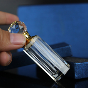 Exquisite nachfüllbare Kristallöl-Parfüm flaschen mit kleiner Kapazität und Glass tift - Product Image 3