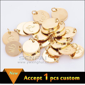 Trang Sức Thời Trang Bán Buôn <span class=keywords><strong>Slide</strong></span> Bảng Chữ Cái Chữ Charms Đối Với Trang Sức Quà Tặng Hợp Kim Kẽm Miễn Phí Zircon Quyến Rũ Mặt Dây Chuyền Chấp Nhận Được 15 Ngày - Product Image 1