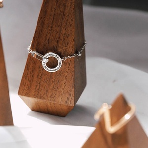Présentoir de bijoux en <span class=keywords><strong>bois</strong></span> fait à la main pour bagues, Bracelet, produit en <span class=keywords><strong>bois</strong></span> - Product Image 5