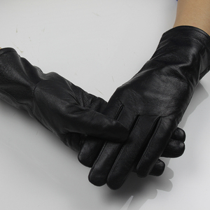 Gants en <span class=keywords><strong>cuir</strong></span> véritable élégants et chauds pour femmes, avec logo personnalisé et design tactile sensible pour l'<span class=keywords><strong>hiver</strong></span> - Product Image 6