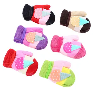 Wholesale winter baby knitted thermal gloves children's cute cartoon gloves.