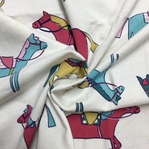 Nouvelle conception de bonne qualité numérique tissu textile fournisseurs au vietnam, cheval imprimer tissu - Product Image 1
