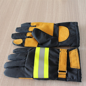 Gants de <span class=keywords><strong>pompier</strong></span> CE EN659 Standard à quatre couches Gants de <span class=keywords><strong>pompier</strong></span> ignifuges <span class=keywords><strong>Gant</strong></span> de sécurité pour <span class=keywords><strong>pompier</strong></span> - Product Image 2