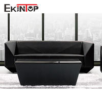 Boconcept — canapé d'angle en cuir et plumes d'oie, du bangladesh, avec table, roque, bobois