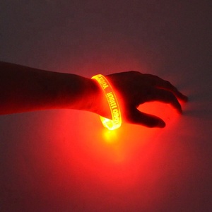 定制声音激活 LED 智能手环 TPU 平光纤手链男士，婚礼腕带 X 电源手镯 - Product Image 2