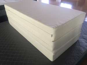 Muebles de dormitorio rollo de embalaje al vacío colchon sofá cama Visco espuma de memoria tamaño queen portátil <span class=keywords><strong>3</strong></span> colchón plegable en caja - Product Image 4