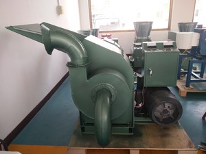 Broyeur à marteaux de petite taille CF420 de 7,5 kW pour l'utilisation à la ferme, traitement du soja, du maïs, de la paille, de la coque de noix de coco, du fourrage - Product Image 4