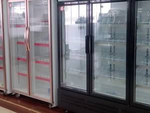<span class=keywords><strong>Vitrine</strong></span> <span class=keywords><strong>réfrigérée</strong></span> pour boissons en vente chaude au supermarché, réfrigérateur d'<span class=keywords><strong>occasion</strong></span>, réfrigérateurs/porte en verre trempé transparent vertical - Product Image 4