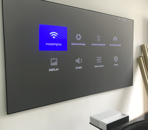 Pantalla de proyector para <span class=keywords><strong>el</strong></span> hogar de cristal para mascotas de relación 16:9 de 120 pulgadas con luz diurna ALR para proyección de tiro ultracorto para cines en casa - Product Image 1