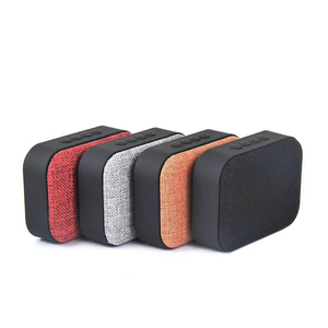 Haut-parleur Bluetooth portable mini sans fil en <span class=keywords><strong>tissu</strong></span> avec radio FM et microphone à son puissant, idéal pour les cadeaux d'entreprise et OEM, à prix abordable. - Product Image 6