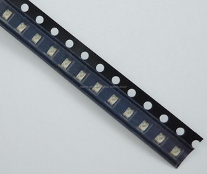 0805 SMD Ultra brillante R G B W and LEDs 0805 SMD LED rojo verde azul blanco amarillo diodo emisor de luz - Product Image 1