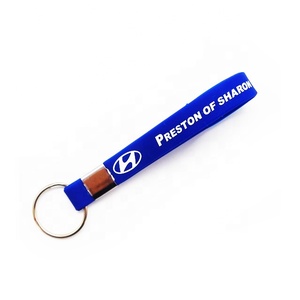 Customized Company Logo Silicone Loop Keychain Wristband Keyring Rubber Promotional Keychains & Carabiners