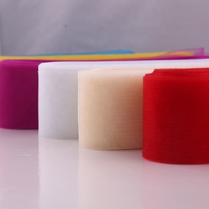 Garniture décorative en <span class=keywords><strong>crin</strong></span> <span class=keywords><strong>de</strong></span> cheval / Garniture en crinoline / <span class=keywords><strong>Crin</strong></span> <span class=keywords><strong>de</strong></span> cheval pour le renforcement des ourlets, le gonflage des manches bouffantes et la fabrication <span class=keywords><strong>de</strong></span> ceintures - Product Image 4