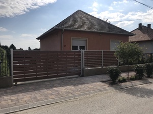 New Design Wpc Coextrusion Garden <strong>Fence</strong> with <strong>Electric</strong> Driveway Gate Electronic Sliding Door