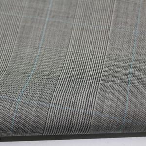 Tela a Cuadros Estilo Europeo Gris Claro, Diseño Príncipe de Gales, en Oferta - Product Image 2
