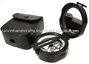 Brújula de Brunton negra de latón antiguo náutico con estuche de cuero negro de Calvin handcraft - Product Image 3