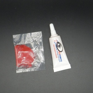 Kleine Packet Rood Rubber Vet Remklauw Vloeistof Mini Pakket