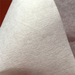 Tela de forro 100 poliéster que impregna la tela no tejida forro fusible para ropa entretela - Product Image 4