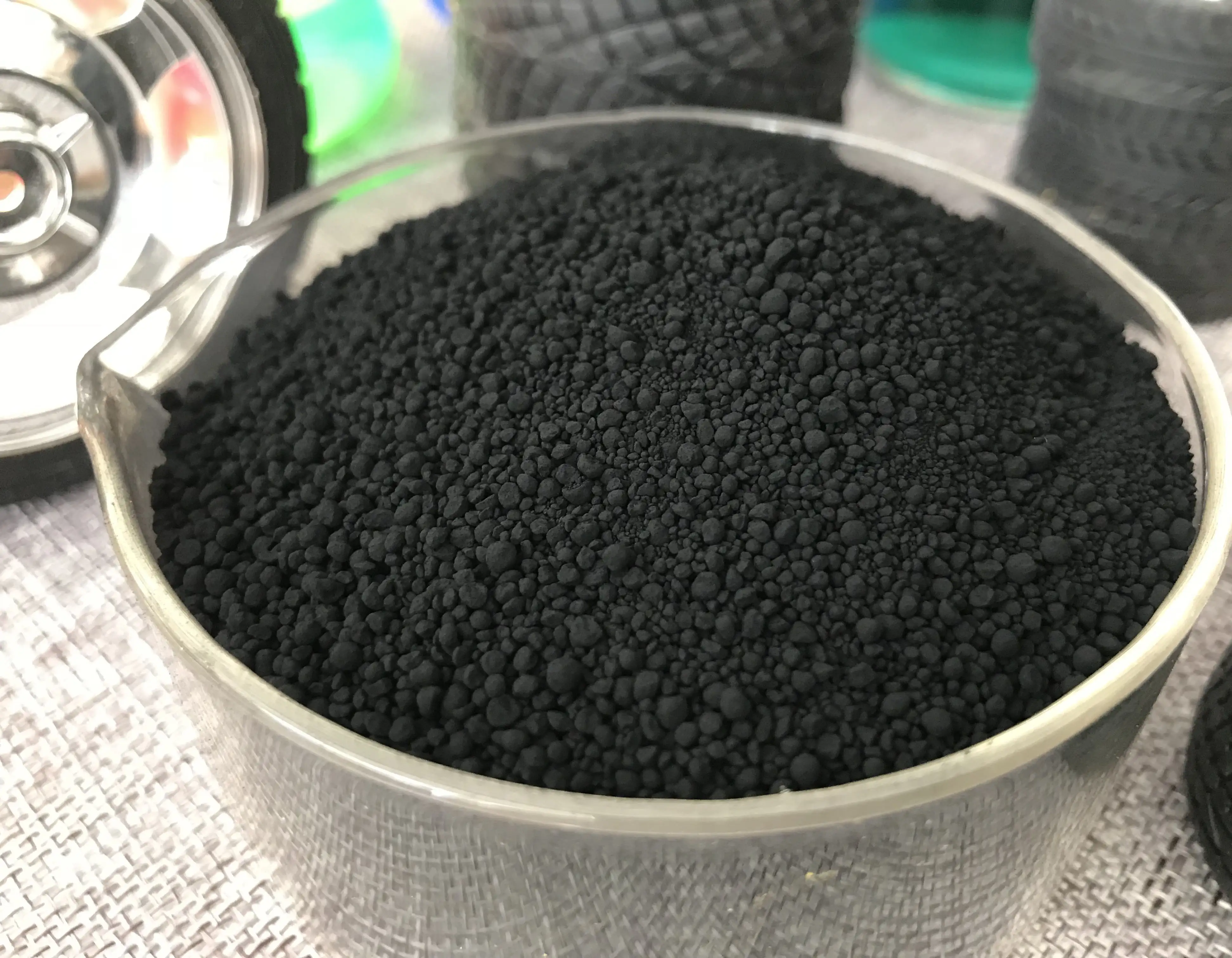 Échantillon gratuit fournisseur chinois, HQ noir, carbone N220 N330 N550 N660 pour caoutchouc et pneus, matière première