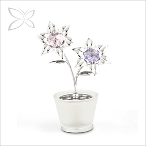 Figurine de lys en fer chromé de luxe Crystocraft, art populaire européen, décor de maison orné de cristaux taillés brillants - Product Image 1