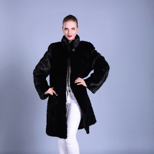 Cappotto Lungo Invernale da <span class=keywords><strong>Donna</strong></span> in Vera Pelliccia di Visone <span class=keywords><strong>Nero</strong></span> Personalizzato - Product Image 4