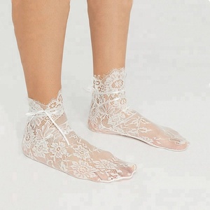 Calzini Sexy in Pizzo <span class=keywords><strong>a</strong></span> <span class=keywords><strong>Rete</strong></span> Trasparente alla Caviglia <span class=keywords><strong>per</strong></span> Donna e Ragazza alla Moda - Product Image 3