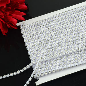 단일 줄 SS12 화이트 플라스틱 컵 체인 크리스탈 트리밍 라인스톤 밴딩 신발 및 의류용 - Product Image 1