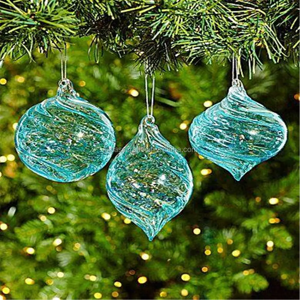 クリスマス装飾用の青いスパイラルガラスハンギングボールのさまざまな形、ガラスのクリスマスボール
