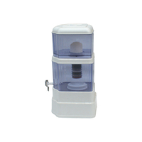 Distributeur d'eau filtrée au charbon actif