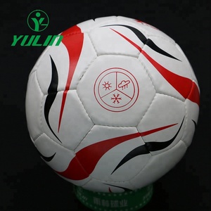 China fábrica de encargo logotipo y la impresión cosido a mano de fútbol balón de fútbol a granel - Product Image 2