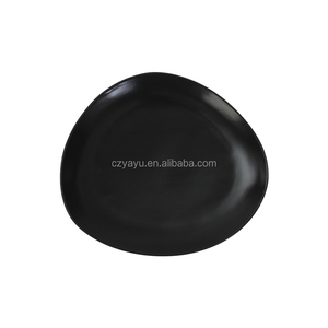 ทำให้การออกแบบของคุณเองโรงแรมใช้พอร์ซเลนสามเหลี่ยมจานอาหารค่ำสีเทา - Product Image 3