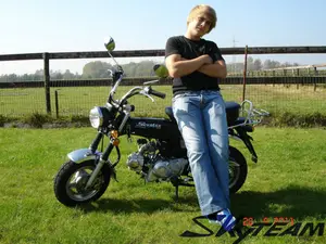 SKYTEAM E5 125cc 4 שבץ SKYMAX אופנוע dax CT70 אופני (אישור EEC אירו V EURO4) חדש 5.5L גדול דלק טנק