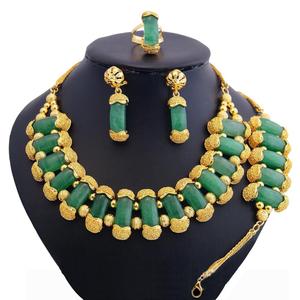 <span class=keywords><strong>Gioielli</strong></span> alla Moda, Collana Placcata Oro 24k Stile Dubai, Set di <span class=keywords><strong>Gioielli</strong></span> con Corallo Verde Naturale - Product Image 1