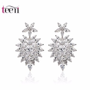 Teemi <span class=keywords><strong>2015</strong></span> de moda de lujo magnífico pluma en forma de Femal pesado de novia Pendientes de corte marquesa Cubic Zirconia - Product Image 1