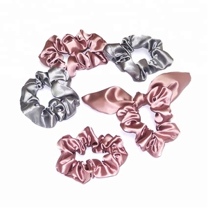Kích Thước Lớn Lụa Satin Đàn Hồi Scrunchies Tóc Vải Tóc Tie Ban Nhạc Thanh Lịch Giữ Kiểu Tóc Đuôi Ngựa Cho Phụ Nữ - Product Image 5