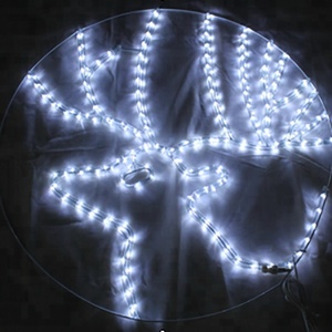 Verde + blanco fiesta copo de nieve luz LED parpadeante