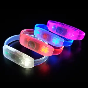 Glowmaker उज्ज्वल Wristbands कंगन ऊपर प्रकाश का नेतृत्व किया