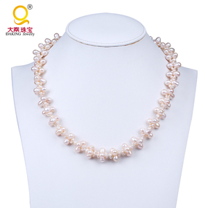 Collar gargantilla de perlas naturales hecho a mano de longitud personalizada - Product Image 1