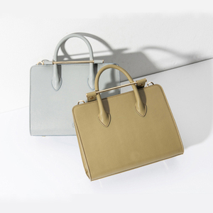 广州手袋市场女士平原真皮斜挎包单肩包女士手袋 - Product Image 1