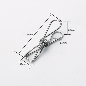 Piccole mollette a forma di pesce in acciaio inossidabile, fermagli in metallo per asciugamani e appendiabiti - Product Image 2