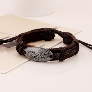 Bracciale Punk con Charm a Forma di Serpente, Gioiello alla Moda in Vera Pelle Intagliata, Braccialetto Avvolgente in Pelle Bovina per Uomo e Donna - Product Image 3
