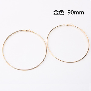 Boucles d'oreilles créoles rondes simples de 100 mm pour la vente en gros - Product Image 4