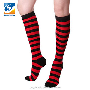 Fantasía del arco iris rayas <span class=keywords><strong>mujer</strong></span> rodilla altos <span class=keywords><strong>calcetines</strong></span> de algodón - Product Image 4