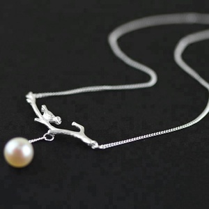 <span class=keywords><strong>Collana</strong></span> <span class=keywords><strong>con</strong></span> Ciondolo a Forma di Uccello in Argento Sterling 925 <span class=keywords><strong>con</strong></span> <span class=keywords><strong>Perla</strong></span> Naturale, Gioiello Artigianale per Donne - Product Image 2